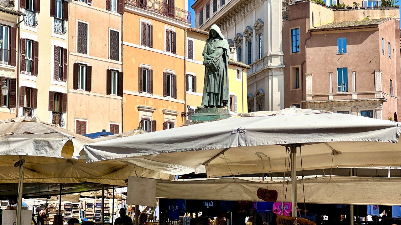 Campo de Fiori market in Rome